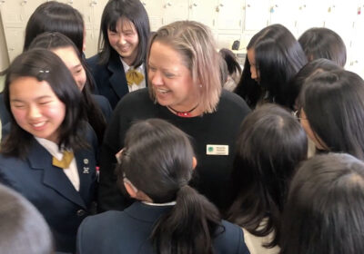 姉妹校から先生が来日して、 生徒と直接コミュニケーションをとり、 留学への不安を解消（2019年度）